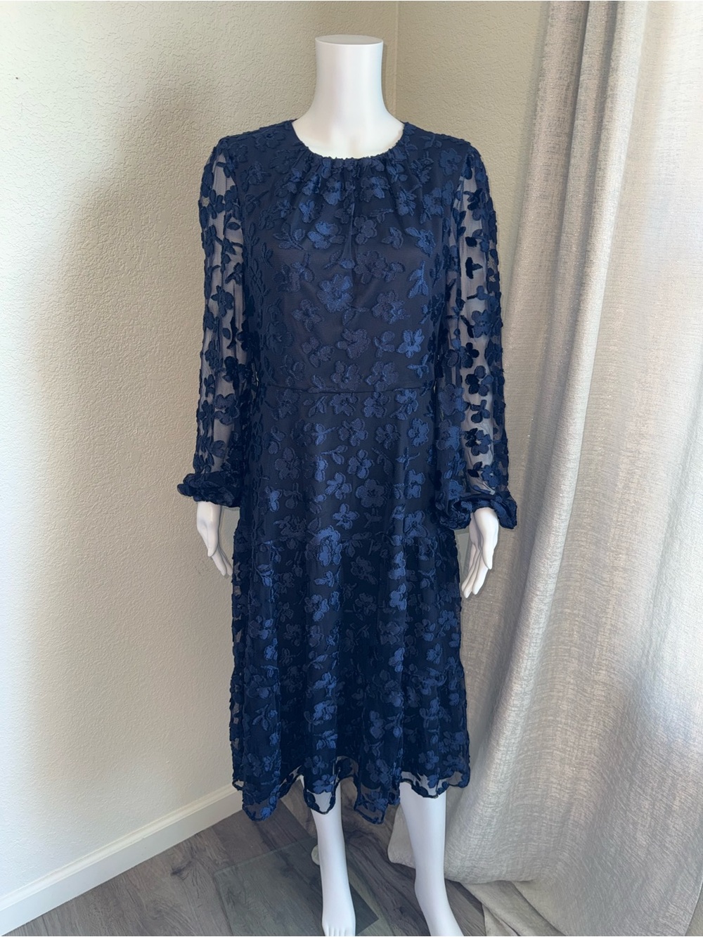 Phase Eight Rhona Floral Flocked Dress – UK 12 Approx. US size 8